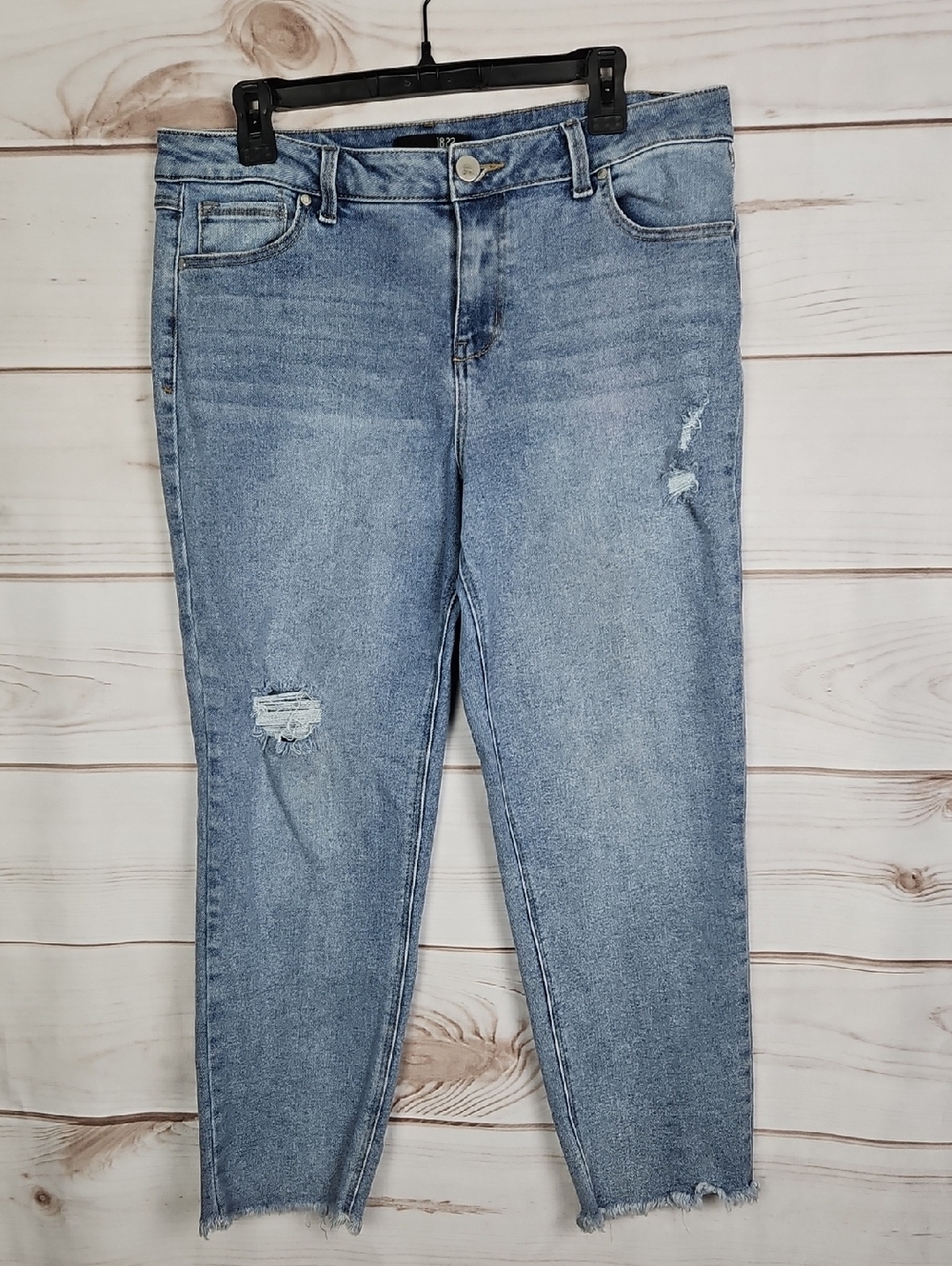 1822 Denim Light Wash Distressed Raw Hem Cropped Ankle Jeans Size 12